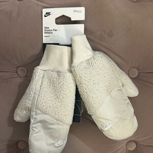 Nike Cream Sherpa Fleece Mittens